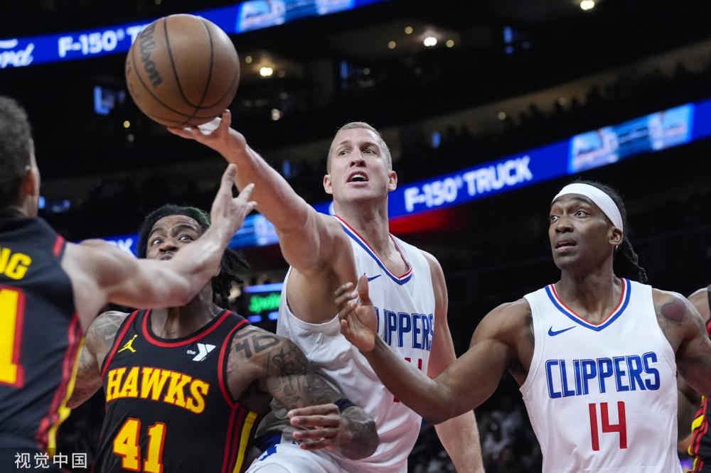 着鼻子走 着鼻子走